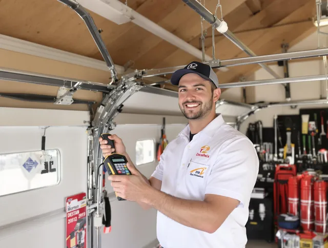 East Lyme Garage Door Repair local technician providing expert garage door repair in East Lyme neighborhood